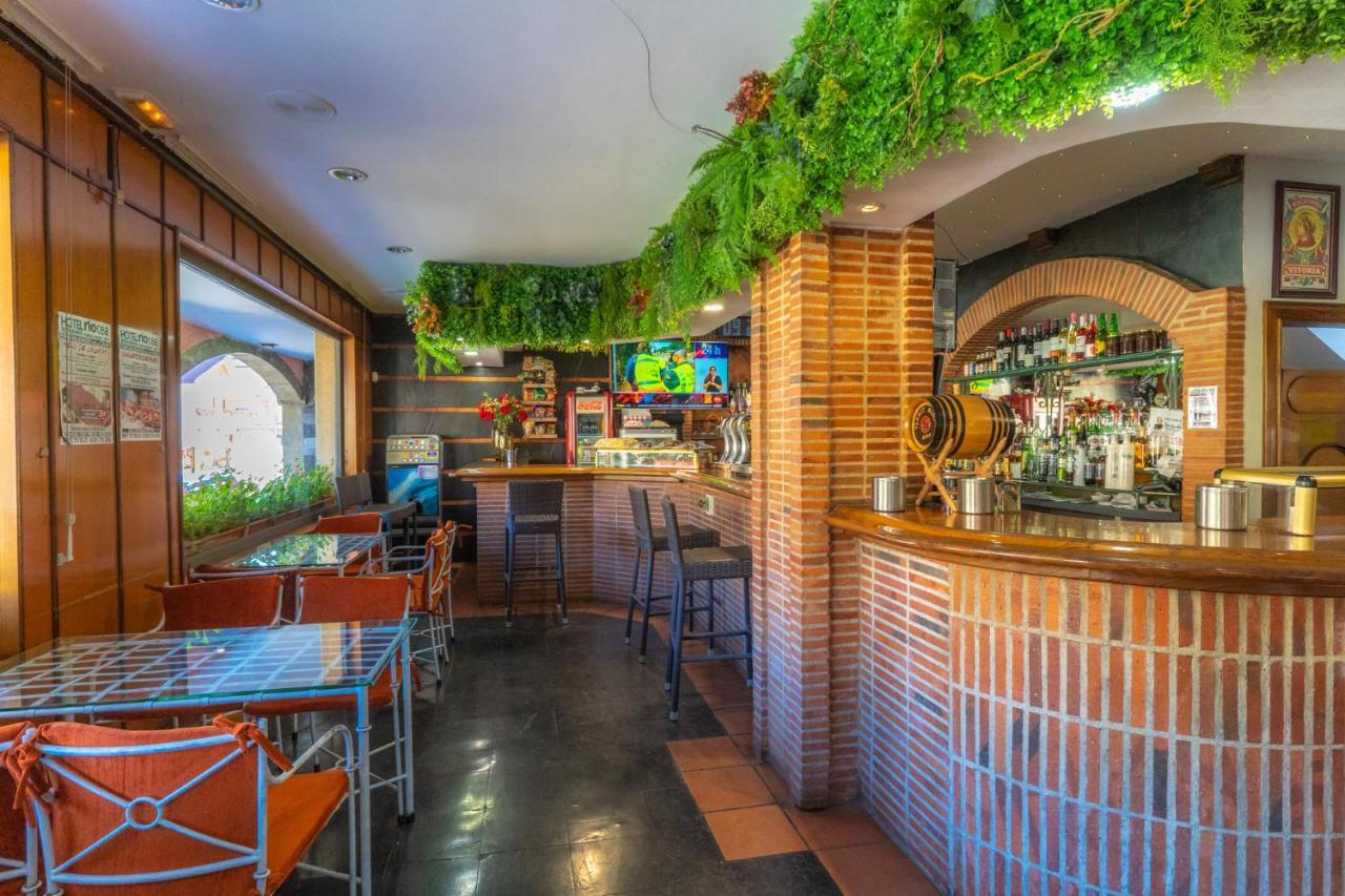 Hotel Rio Cea Puente Almuhey エクステリア 写真