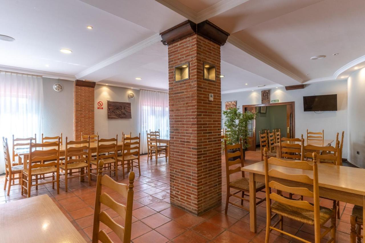 Hotel Rio Cea Puente Almuhey エクステリア 写真