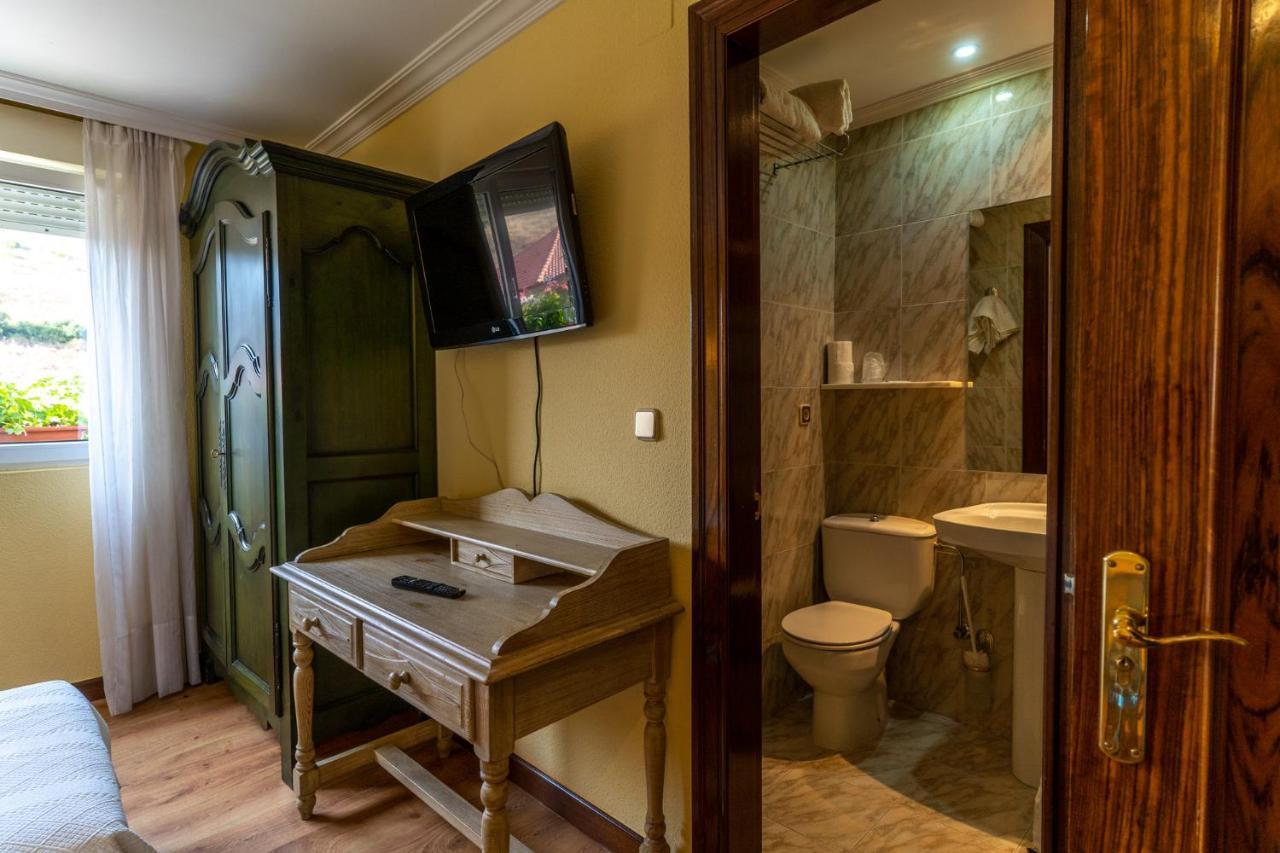 Hotel Rio Cea Puente Almuhey エクステリア 写真