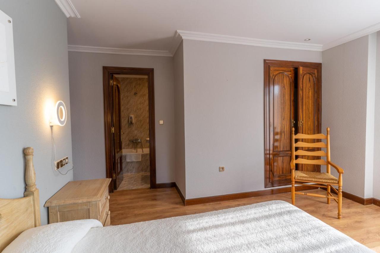 Hotel Rio Cea Puente Almuhey エクステリア 写真