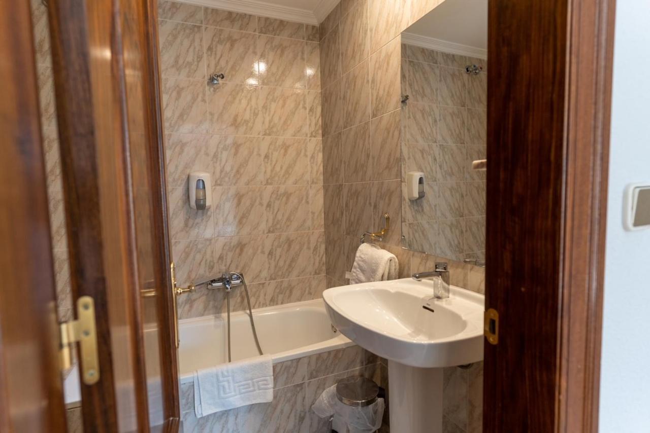 Hotel Rio Cea Puente Almuhey エクステリア 写真