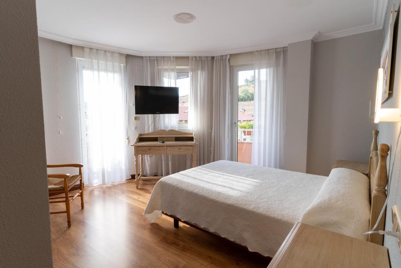 Hotel Rio Cea Puente Almuhey エクステリア 写真