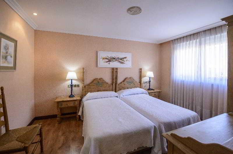 Hotel Rio Cea Puente Almuhey エクステリア 写真